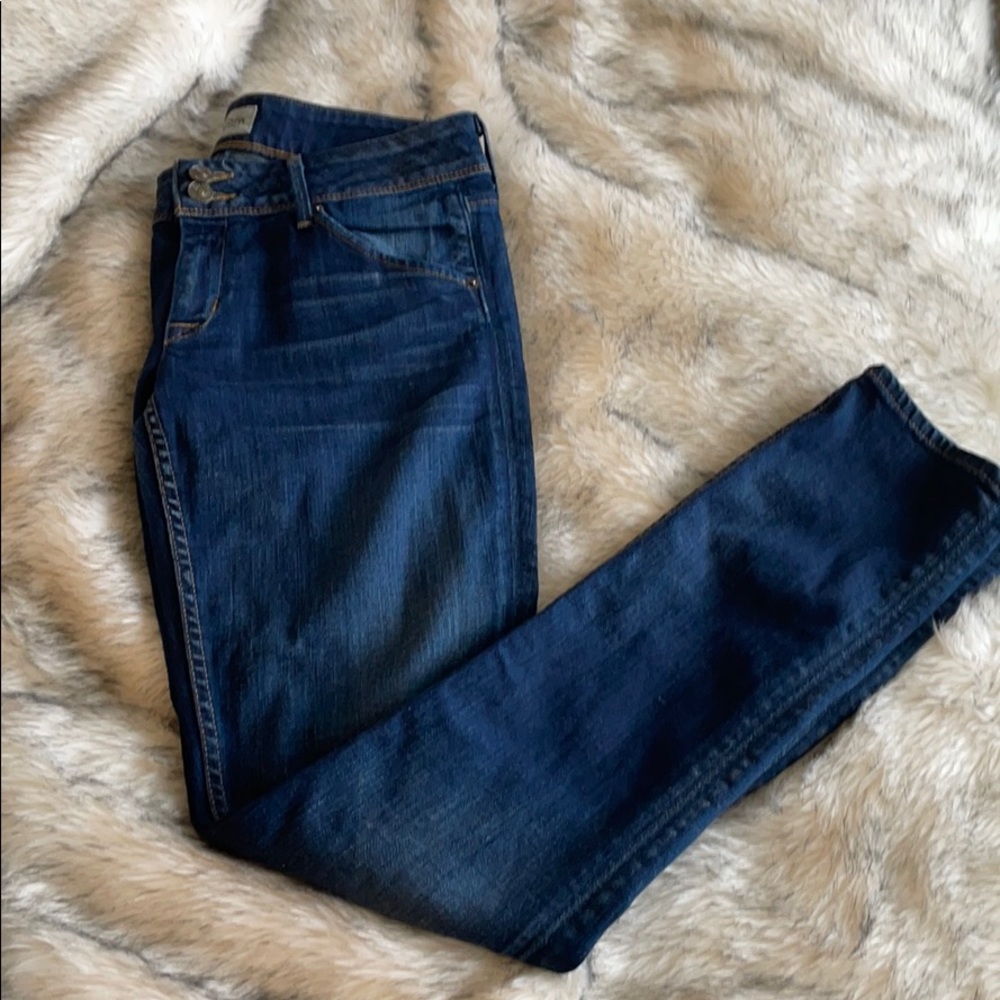 Hudson denim with back pocket flap and skinny leg